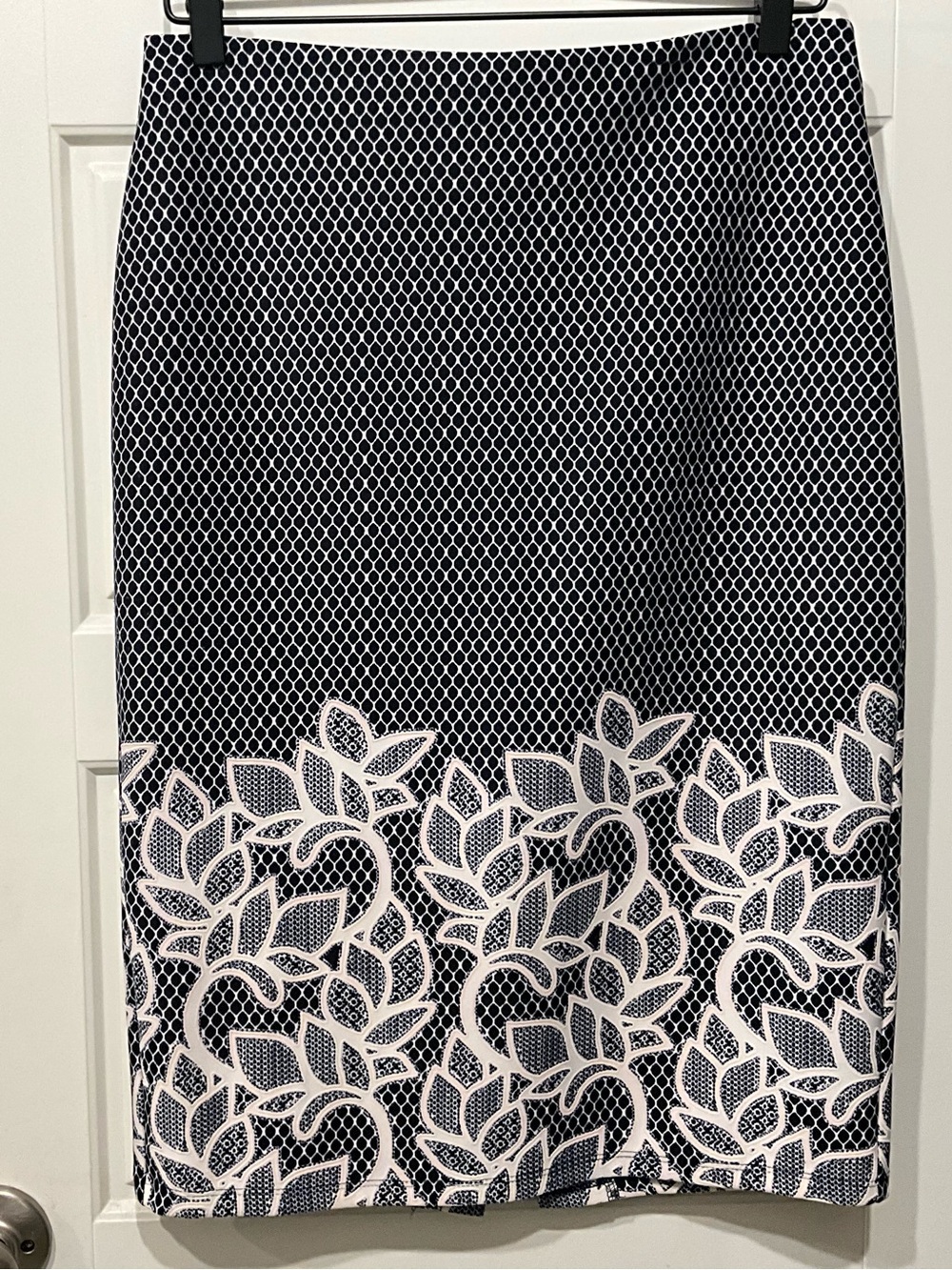 NYCC Black White Printed Pencil Skirt Size Small Career Office Wear